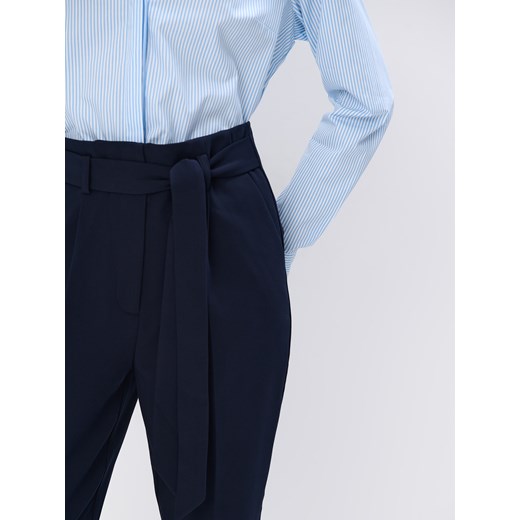 Mohito - Eleganckie granatowe spodnie z wiązaniem - granatowy Mohito 36 Mohito