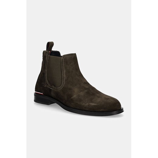 Tommy Hilfiger sztyblety zamszowe CORE RWB HILFIGER SUEDE CHELSEA męskie kolor zielony FM0FM04757 ze sklepu ANSWEAR.com w kategorii Buty zimowe męskie - zdjęcie 175060315