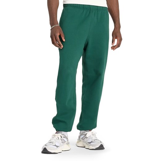 Spodnie New Balance MP41508NWG - zielone ze sklepu streetstyle24.pl w kategorii Spodnie męskie - zdjęcie 175065499