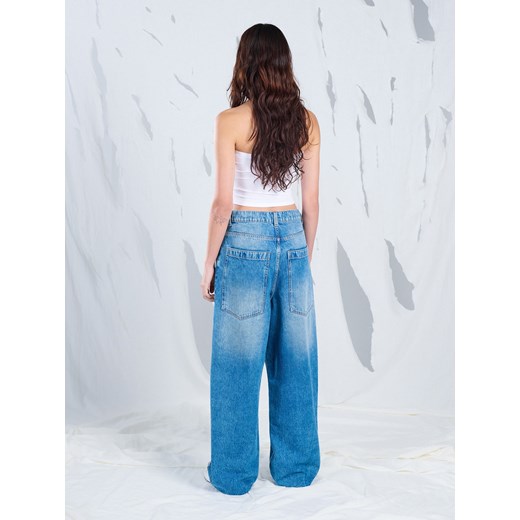Cropp - Niebieskie jeansy super baggy - niebieski Cropp 32 Cropp