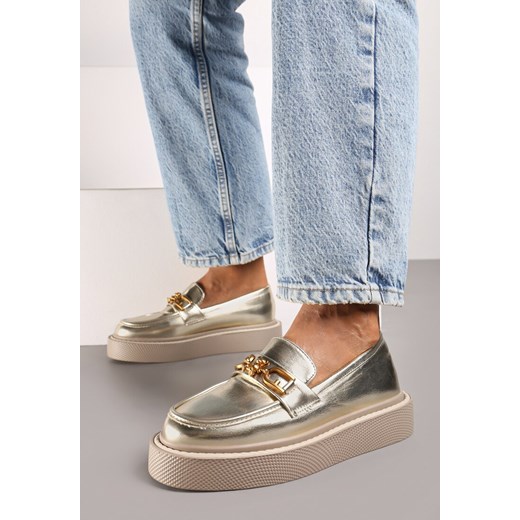 Złote Mokasyny na Płaskiej Podeszwie z Łańcuszkiem Evastria Renee 39 renee.pl promocyjna cena