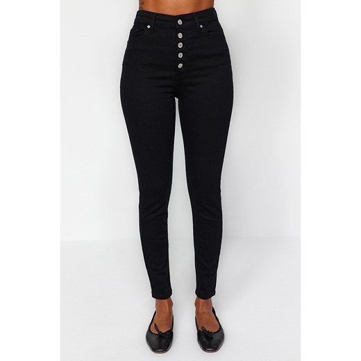 Jeansy damskie Trendyol