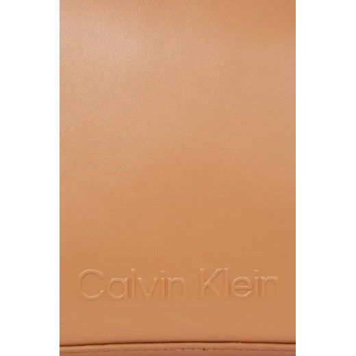 Listonoszka Calvin Klein