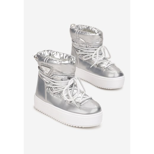 Srebrne Wsuwane Śniegowce Pikowane na Platformie Zdobione Metalicznym Renee 35 okazja renee.pl
