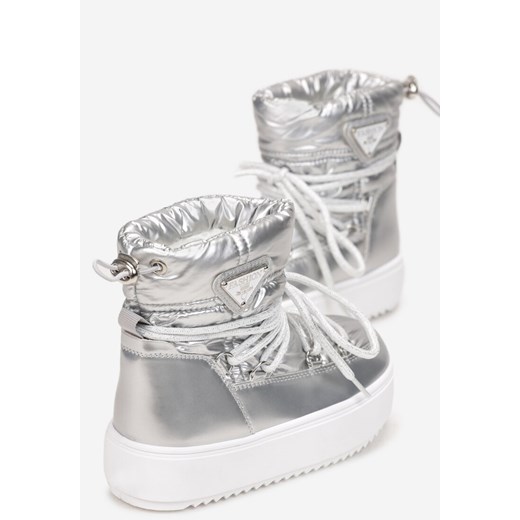 Srebrne Wsuwane Śniegowce Pikowane na Platformie Zdobione Metalicznym Renee 30 okazja renee.pl
