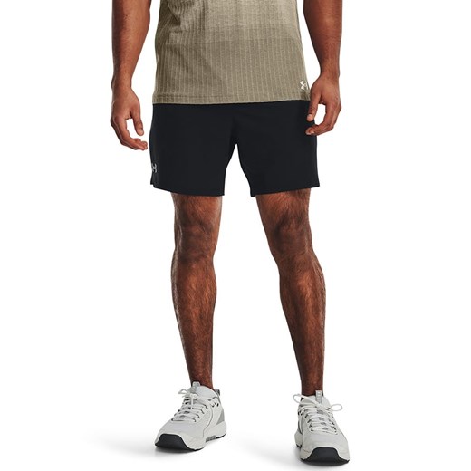 Under Armour Szorty sportowe w kolorze czarnym ze sklepu Limango Polska w kategorii Spodenki męskie - zdjęcie 175136219