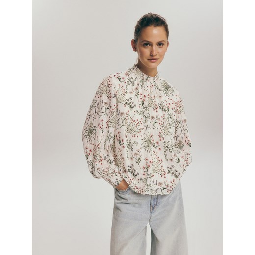 Reserved - Wzorzysta bluzka z plisami - kremowy ze sklepu Reserved w kategorii Bluzki damskie - zdjęcie 175143707