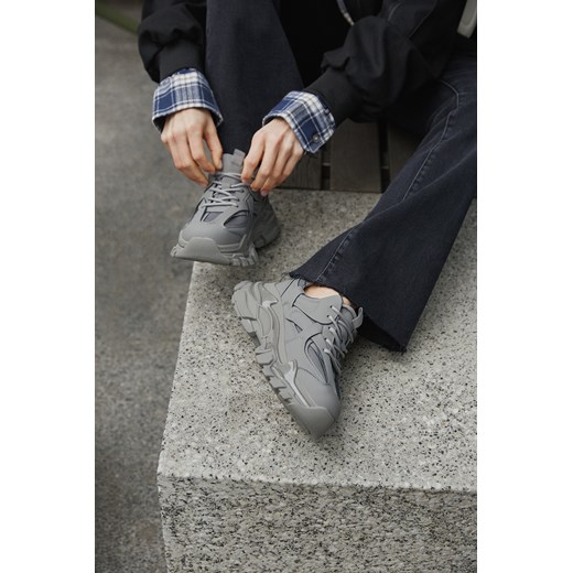ES8: Szare sneakersy damskie na grubej podeszwie ze sklepu Estro w kategorii Buty sportowe damskie - zdjęcie 175167786
