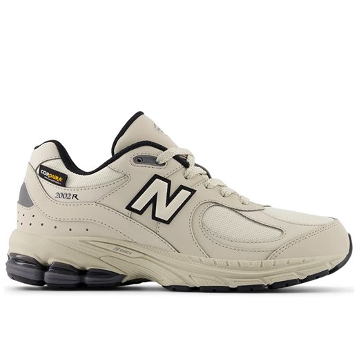 Buty New Balance GC2002PM - beżowe ze sklepu streetstyle24.pl w kategorii Buty sportowe damskie - zdjęcie 175168136