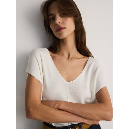 Reserved - Dzianinowy bezrękawnik - złamana biel ze sklepu Reserved w kategorii Bluzki damskie - zdjęcie 175175436