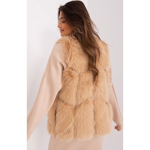 Camelowa kamizelka futrzana AT-KZ-2375.00P, Kolor camel, Rozmiar S/M, WOOL FASHION ITALIA ze sklepu Primodo w kategorii Kamizelki damskie - zdjęcie 175212207