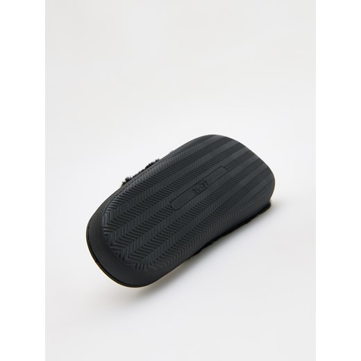 Reserved - Kapcie WEDNESDAY - czarny Reserved 36/37 Reserved