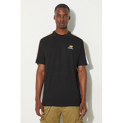 New Balance t-shirt bawełniany Classics Graphic męski kolor czarny z nadrukiem MT43526BK ze sklepu ANSWEAR.com w kategorii T-shirty męskie - zdjęcie 175225469