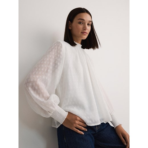 Reserved - Bluzka z bufiastymi rękawami - biały ze sklepu Reserved w kategorii Bluzki damskie - zdjęcie 175229807