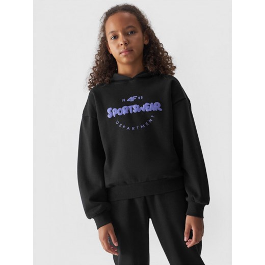 Dziewczęca bluza dresowa nierozpinana z kapturem 4F 4FJWAW24TSWSF1213 - czarna ze sklepu Sportstylestory.com w kategorii Bluzy dziewczęce - zdjęcie 175254198