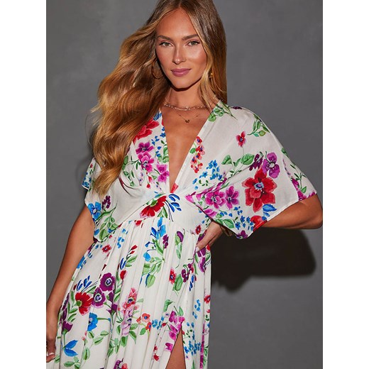 Sukienka La Angels maxi z dekoltem w serek 