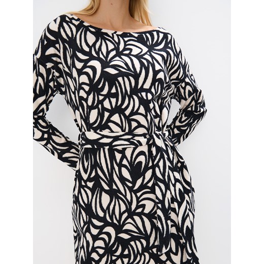 Mohito sukienka wielokolorowa na spacer mini z długimi rękawami