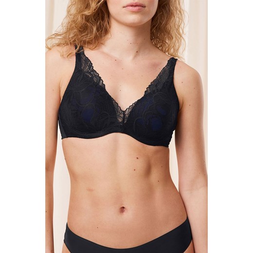 Triumph biustonosz push-up Body Make-Up Illusion Lace WP 10219710-0004, Kolor czarny, Rozmiar 75B, Triumph ze sklepu Primodo w kategorii Biustonosze - zdjęcie 175303597
