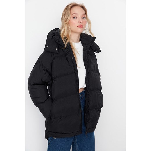 trendyol Kurtka zimowa w kolorze czarnym Trendyol L wyprzedaż Limango Polska