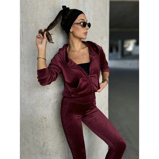 komplet welurowy dres mila z kapturem logo mielczarkowski polski producent - bordo ze sklepu STYLOWO w kategorii Dresy damskie - zdjęcie 175400978