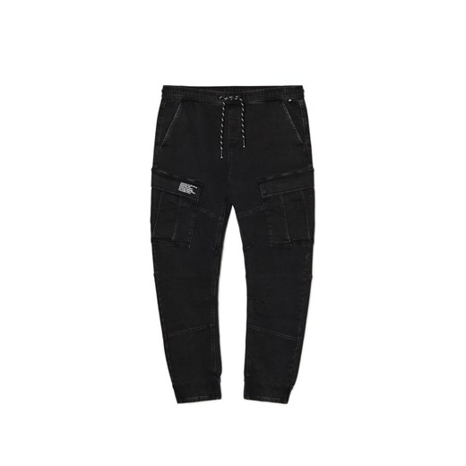 Cropp - Szare jeansy jogger z kieszeniami cargo - szary ze sklepu Cropp w kategorii Jeansy męskie - zdjęcie 175406548