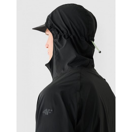 Męska kurtka do biegania Ultralight 4F 4FWAW24TTJAM553 - czarna ze sklepu Sportstylestory.com w kategorii Kurtki męskie - zdjęcie 175429006