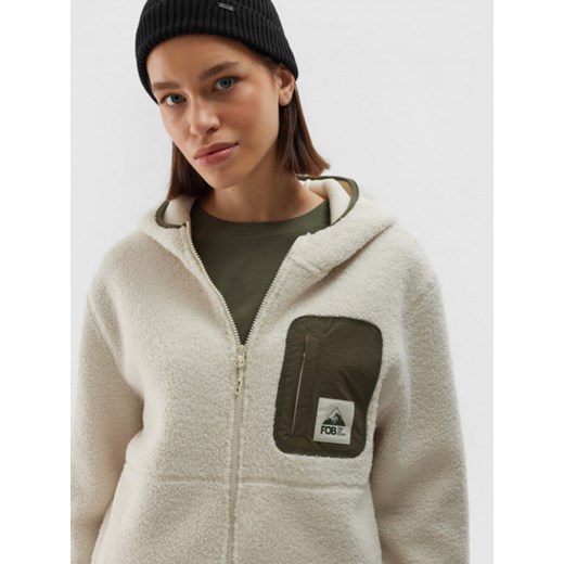 Damski polar sherpa 4F 4FWAW24TFLEF286 - beżowy S Sportstylestory.com