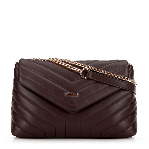 Damska crossbody na łańcuszku z ekoskóry ciemny brąz ze sklepu WITTCHEN w kategorii Listonoszki - zdjęcie 175436615