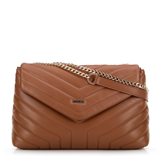 Damska crossbody na łańcuszku z ekoskóry brązowa ze sklepu WITTCHEN w kategorii Listonoszki - zdjęcie 175436616