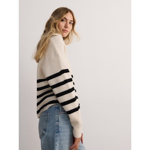 Sweter damski Reserved z golfem 