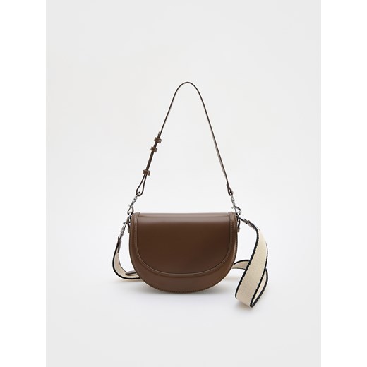 Reserved - Torebka crossbody - beżowy ze sklepu Reserved w kategorii Torebki damskie - zdjęcie 175476527