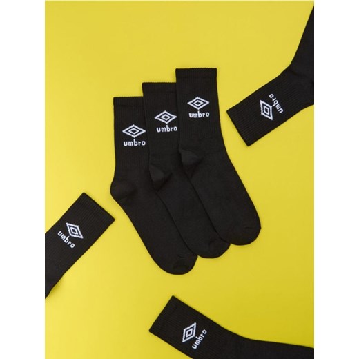 Sinsay - Skarpetki 3 pack Umbro - czarny ze sklepu Sinsay w kategorii Skarpetki męskie - zdjęcie 175494516