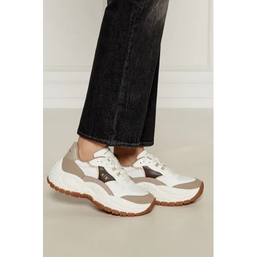 Buty sportowe damskie Armani Exchange sneakersy sznurowane na platformie z tkaniny