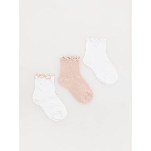 Reserved - Bawełniane skarpetki z falbanką 3 pack - biały Reserved 19/21 okazyjna cena Reserved