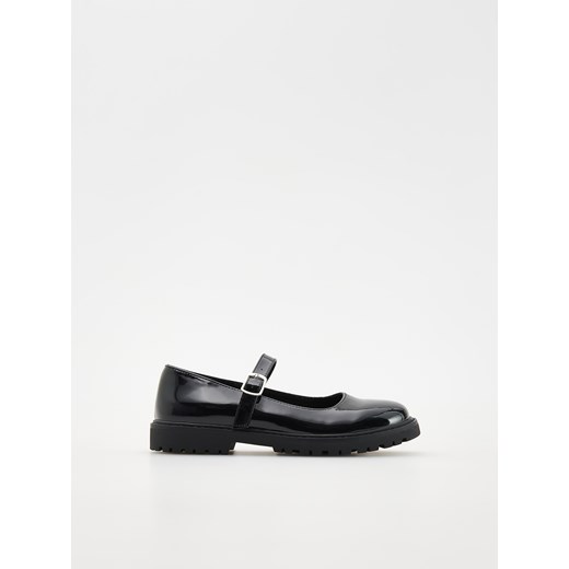 Reserved - Lakierowane loafersy - czarny ze sklepu Reserved w kategorii Półbuty dziecięce - zdjęcie 175516169