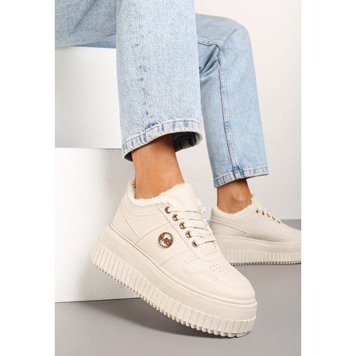 Beżowe Eleganckie Sneakersy na Grubej Żłobionej Podeszwie z Metalową Ozdobą Werizia ze sklepu renee.pl w kategorii Buty sportowe damskie - zdjęcie 175516669