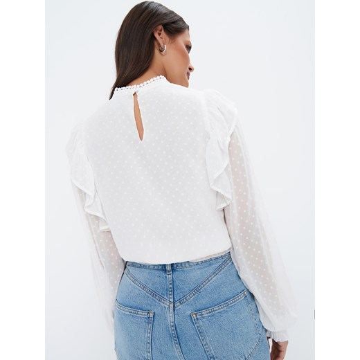 Mohito - Biała bluzka z falbanami - biały Mohito 38 Mohito