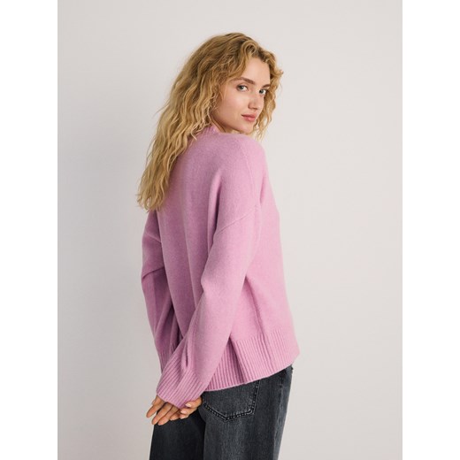 Reserved - Sweter z głębokim dekoltem - różowy Reserved S Reserved