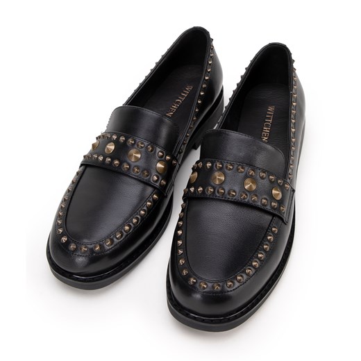 Damskie loafersy skórzane z ozdobnymi nitami czarne ze sklepu WITTCHEN w kategorii Półbuty damskie - zdjęcie 175563309