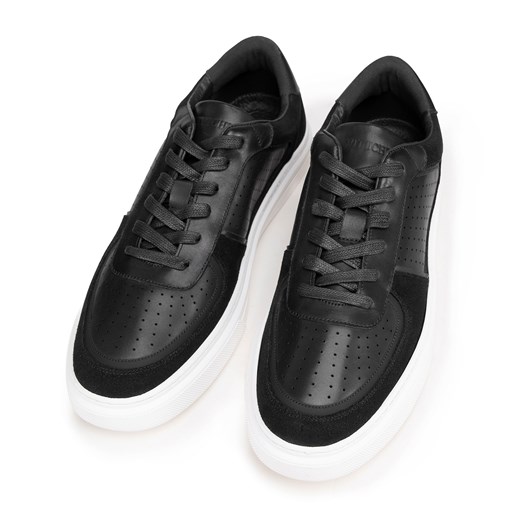 Męskie sneakersy ze skóry z perforacjami czarne ze sklepu WITTCHEN w kategorii Trampki męskie - zdjęcie 175563529