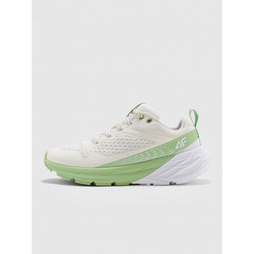 Damskie buty trekkingowe trailowe 4F Speed Hiker 4FWMM00FOTSF034 - białe ze sklepu Sportstylestory.com w kategorii Buty trekkingowe damskie - zdjęcie 175570625