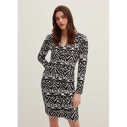 Sukienka Stefanel z dekoltem w serek 