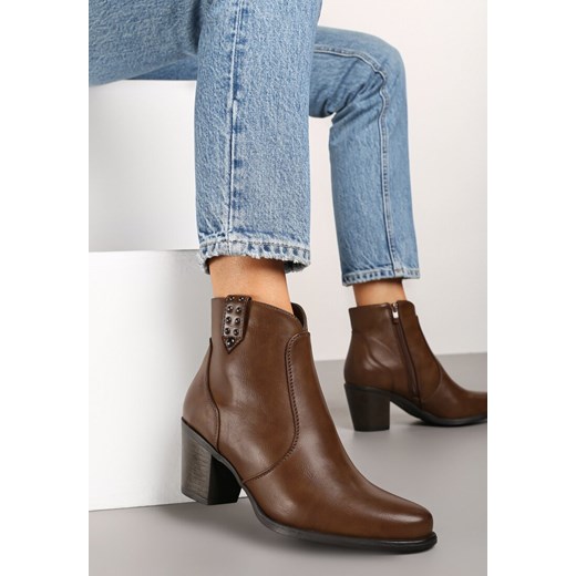 Brązowe Botki na Słupku w Stylu Kowbojek z Ozdobnymi Napami Elzinna ze sklepu renee.pl w kategorii Botki - zdjęcie 175583317