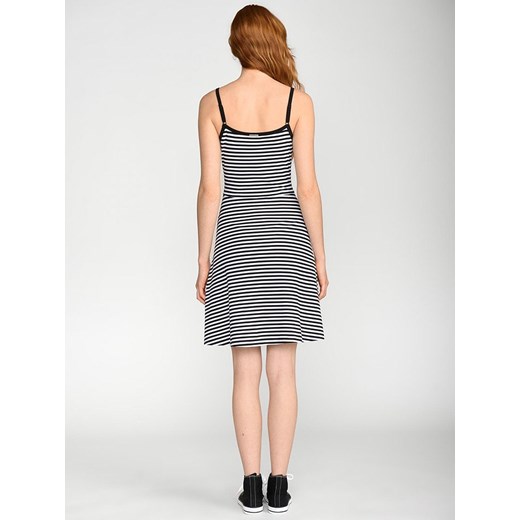Sukienka z elastanu mini casual 