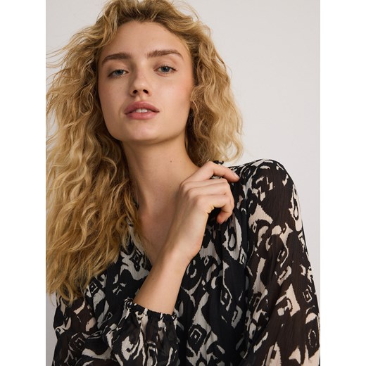 Sukienka Reserved casual w serek 