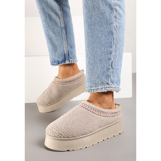 Ciemnobeżowe Śniegowce na Grubej Podeszwie z Niską Cholewką i Haftem Zinnirella 41 okazyjna cena born2be.pl