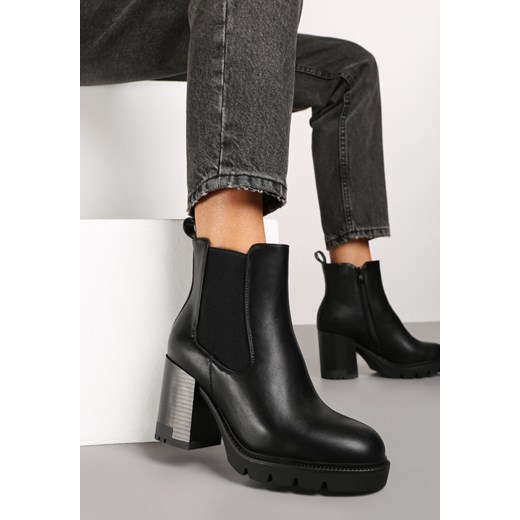 Czarne Botki Sztyblety na Słupku Ozdobione Elastyczną Wstawką Rearia ze sklepu renee.pl w kategorii Botki - zdjęcie 175613239