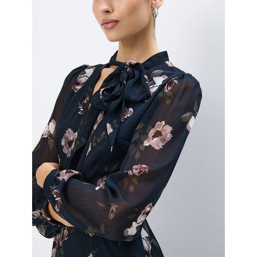 Sukienka Mohito z długim rękawem 