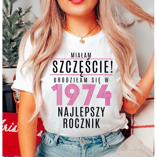 koszulka na pięćdziesiątkę dla koleżanki (1) ze sklepu Time For Fashion w kategorii Bluzki damskie - zdjęcie 175640695