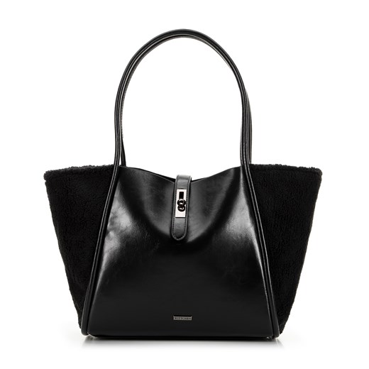 Damska shopperka z futerkowymi wstawkami czarna ze sklepu WITTCHEN w kategorii Torby Shopper bag - zdjęcie 175650129